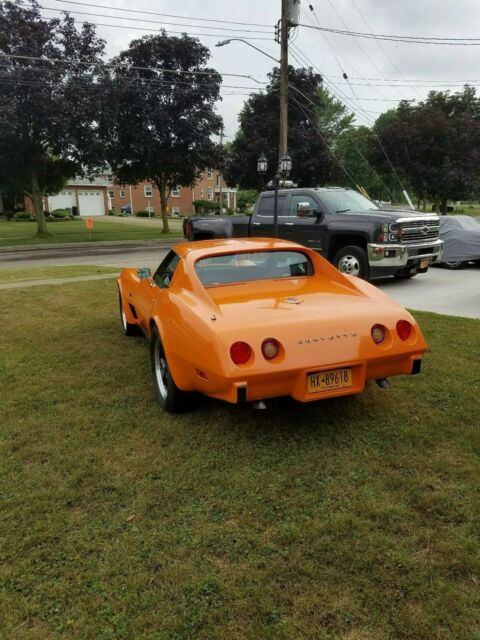 1975 Orange Chevrolet Corvette Coupe