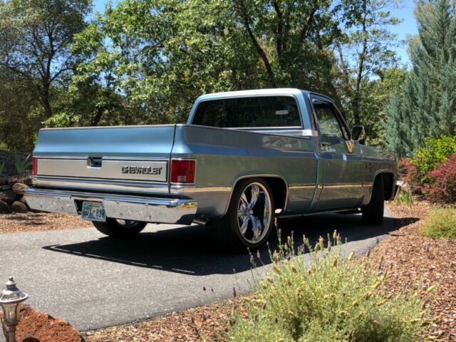 1986 Teal Chevrolet C-10 Extended Crew Cab Pickup