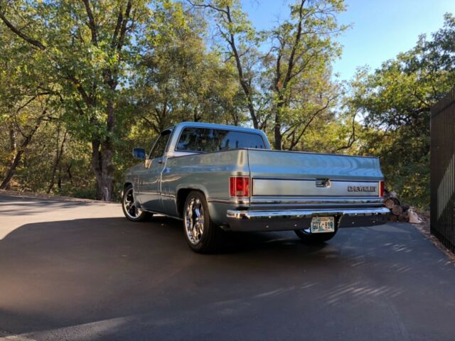 1986 Teal Chevrolet C-10 Extended Crew Cab Pickup