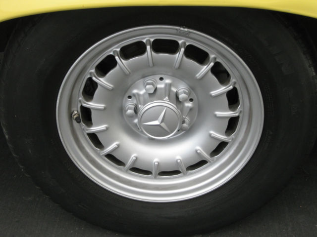 1980 Yellow Mercedes-Benz SL-Class Convertible