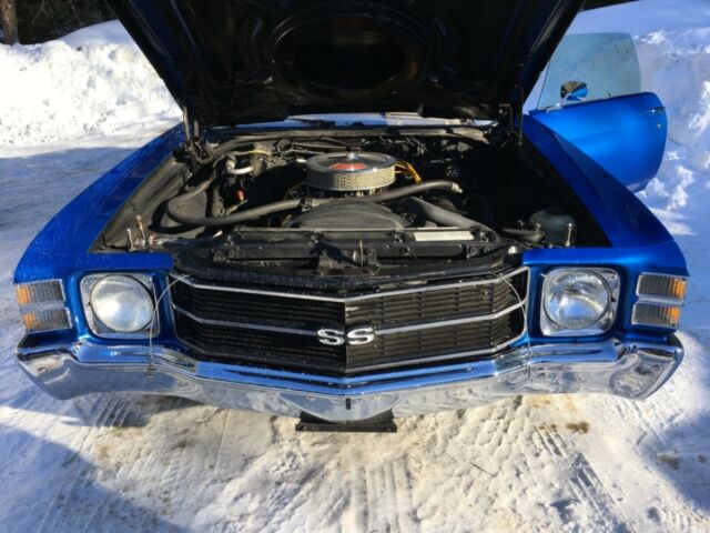 1972 Blue Chevrolet Chevelle Coupe