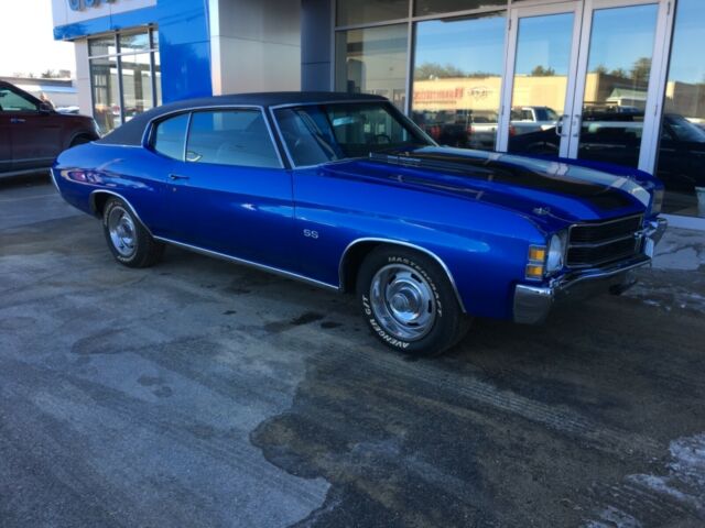 1972 Blue Chevrolet Chevelle Coupe