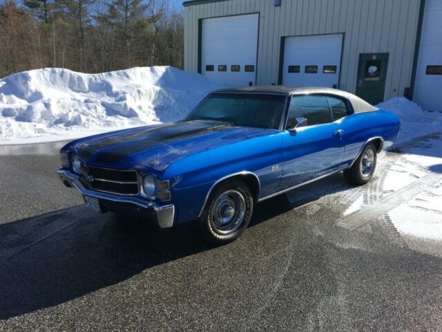 1972 Blue Chevrolet Chevelle Coupe