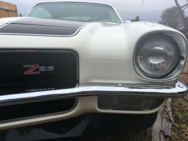 1973 Antique White Chevrolet Camaro Coupe