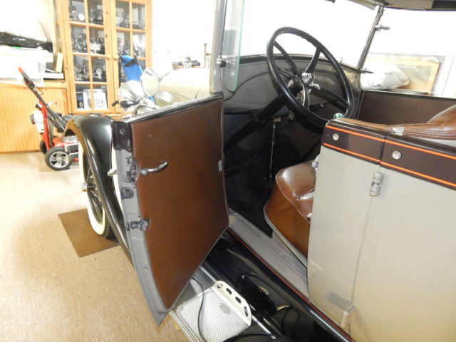 1929 Beige Ford Model A Convertible