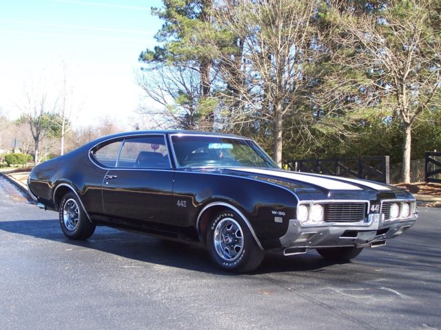 1969 Black Oldsmobile 442 Coupe