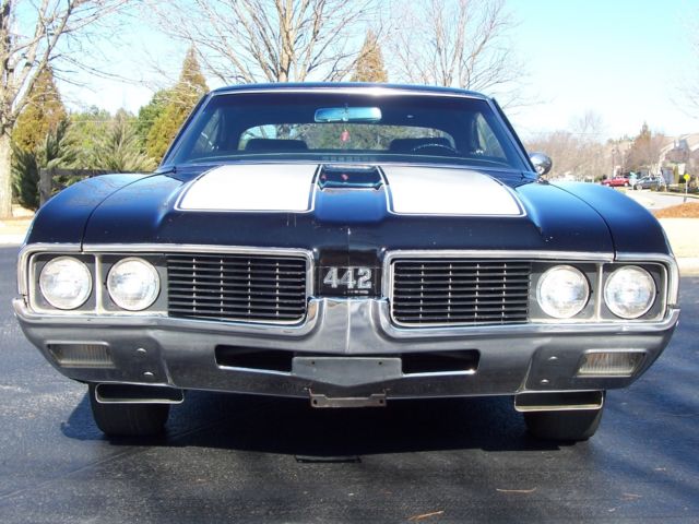 1969 Black Oldsmobile 442 Coupe