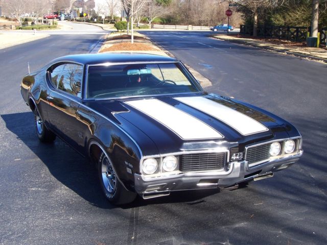 1969 Black Oldsmobile 442 Coupe