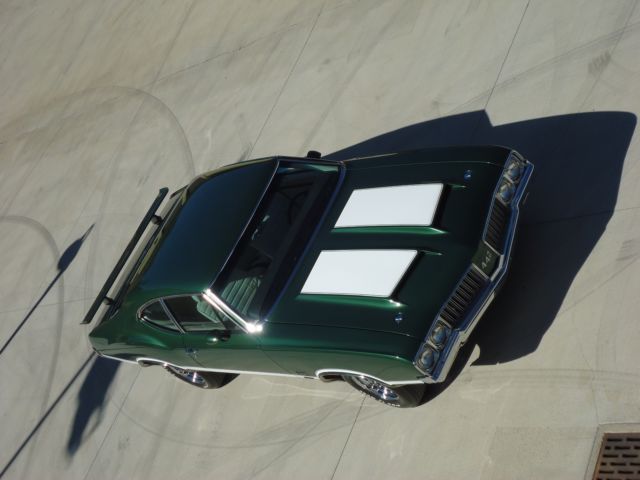 1970 Green Oldsmobile 442 SPORTS COUPE POST CAR