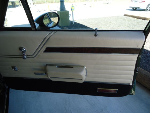 1970 Green Oldsmobile 442 SPORTS COUPE POST CAR