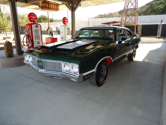 1970 Green Oldsmobile 442 SPORTS COUPE POST CAR