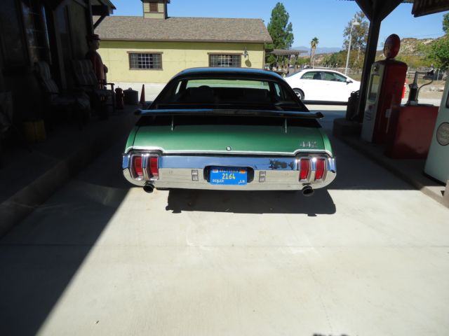 1970 Green Oldsmobile 442 SPORTS COUPE POST CAR