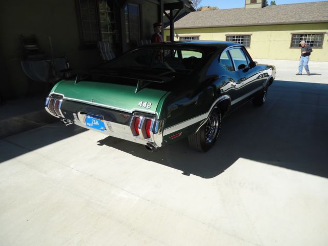 1970 Green Oldsmobile 442 SPORTS COUPE POST CAR