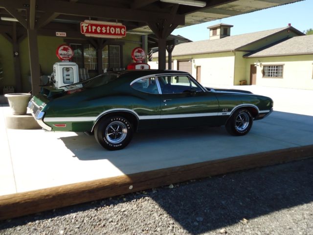 1970 Green Oldsmobile 442 SPORTS COUPE POST CAR