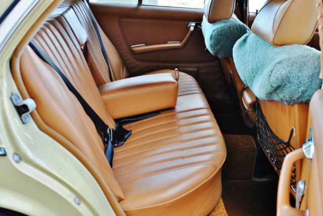 1978 Yellow Mercedes-Benz 200-Series