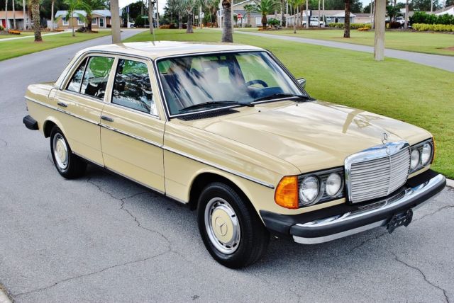 1978 Yellow Mercedes-Benz 200-Series