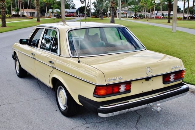 1978 Yellow Mercedes-Benz 200-Series