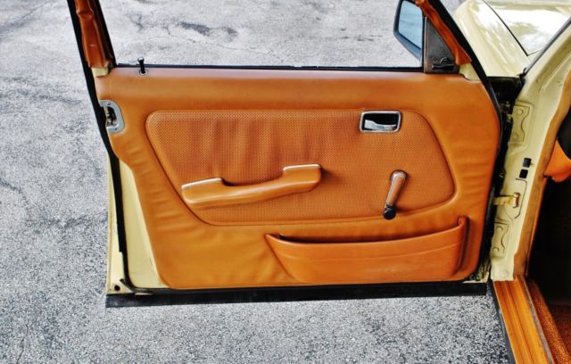 1978 Yellow Mercedes-Benz 200-Series