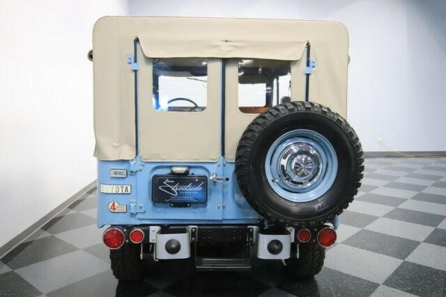 1970 Blue Toyota FJ Cruiser SUV