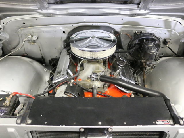 1967 Silver Chevrolet C-10 Pickup (Truck)
