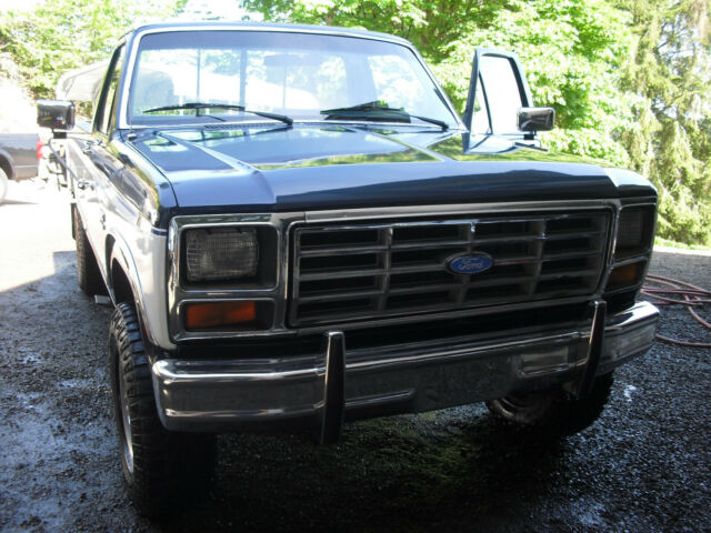 1983 Blue/White Ford F-250 Standard Cab Pickup
