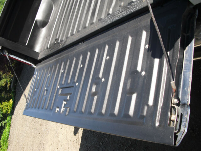 1983 Blue/White Ford F-250 Standard Cab Pickup