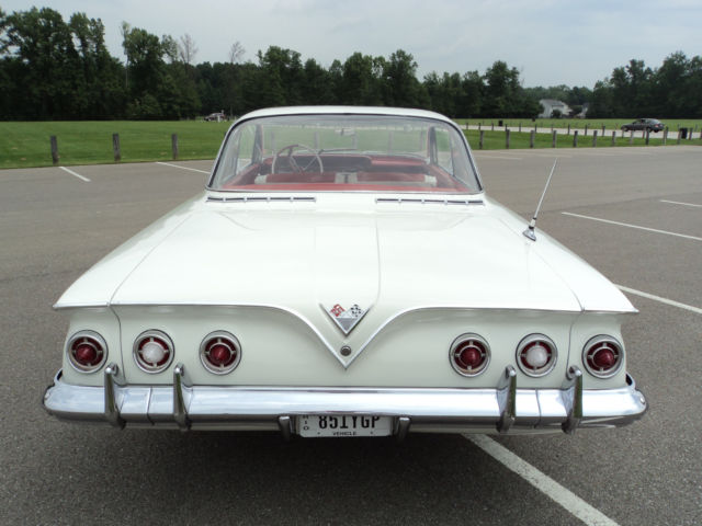 1961 White Chevrolet Impala Bubble Top