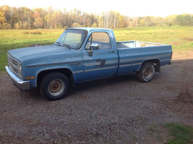 1986 Chevrolet C-10 Standard Cab Pickup