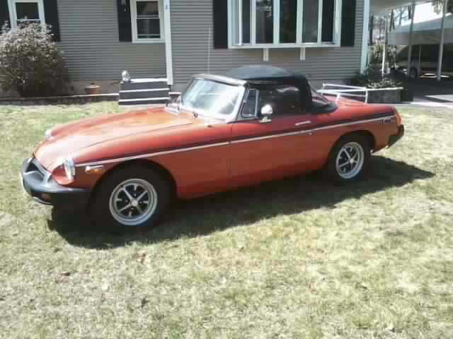 1976 Red MG MGB Convertible