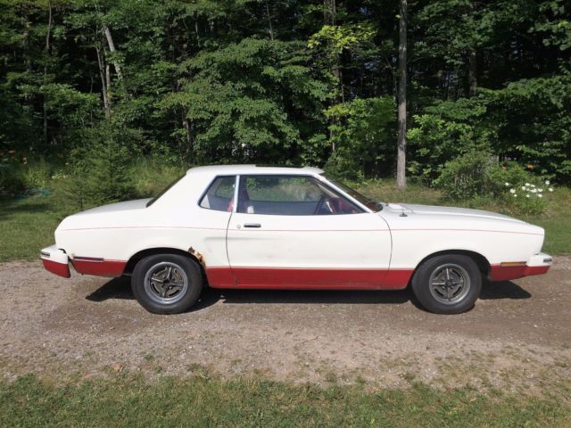 1977 Ford Mustang