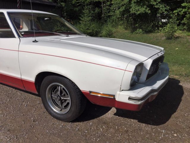1977 Ford Mustang