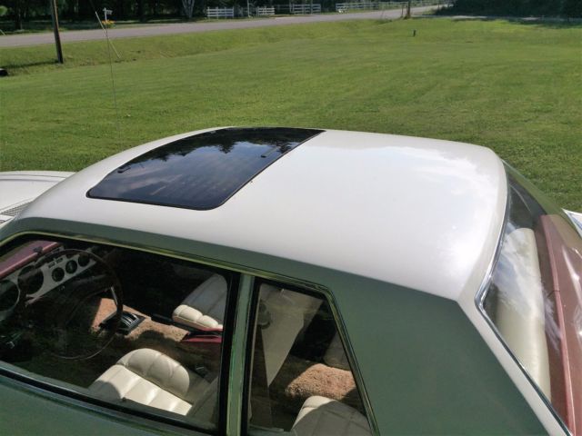 1977 Ford Mustang