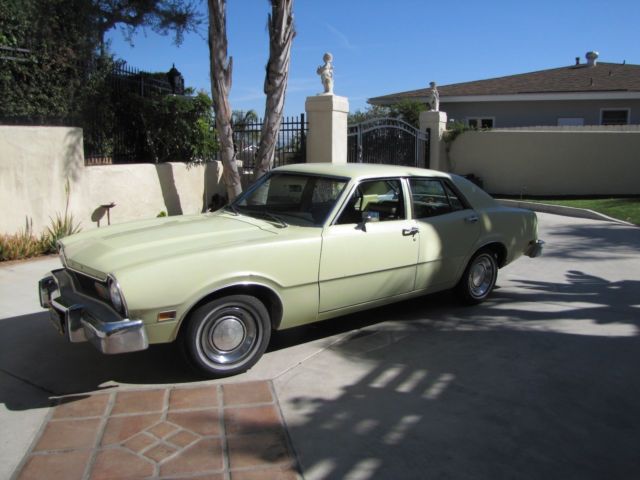 1976 Yellow Ford Maverick 4 DOOR SEDAN