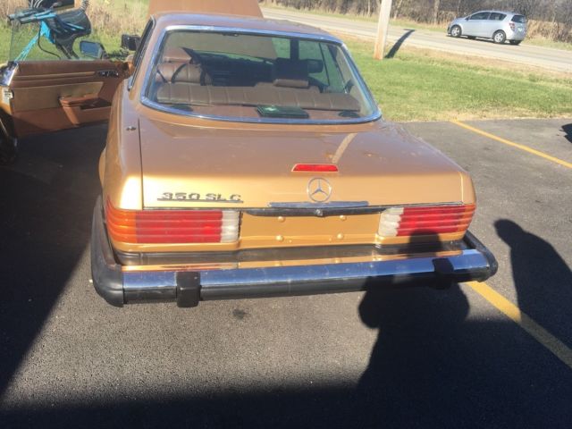 1977 Gold Mercedes-Benz SL-Class Coupe