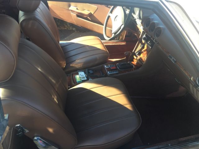 1977 Gold Mercedes-Benz SL-Class Coupe