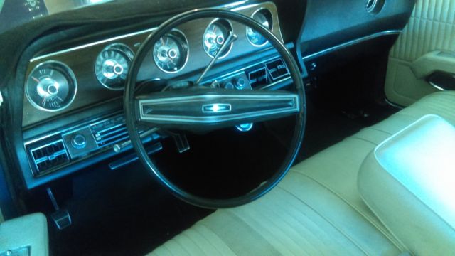 1970 Blue Ford Thunderbird Coupe