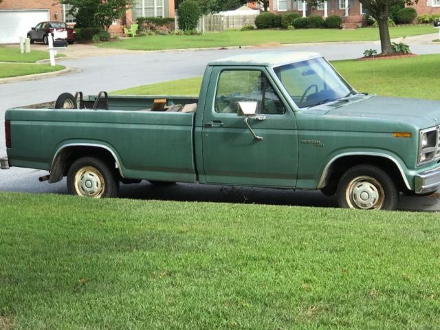 1980 Green Ford F-100 Standard Cab Pickup