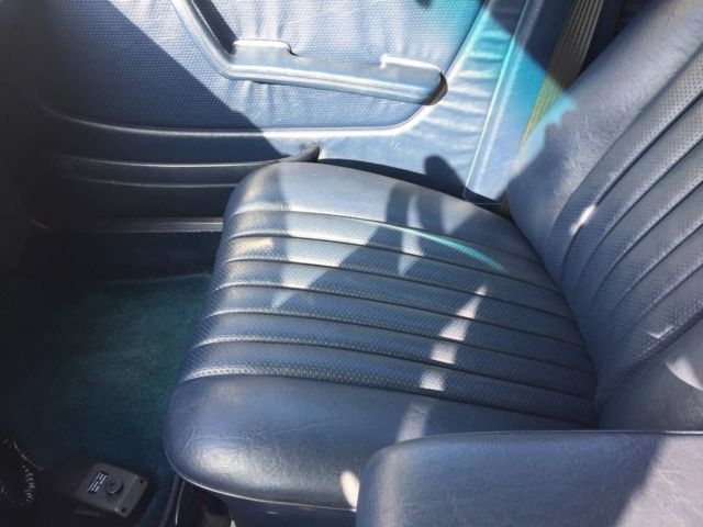 1985 Mercedes-Benz 300-Series