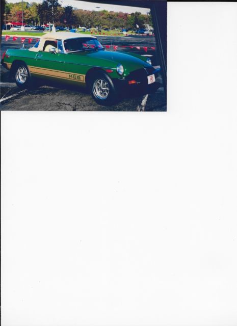 1980 British Raching Green MG MGB Convertible