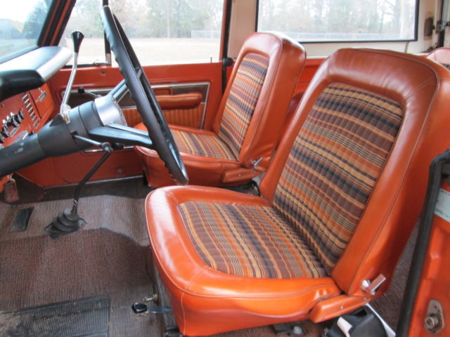 1973 BURNT ORANGE Ford Bronco 2 DR