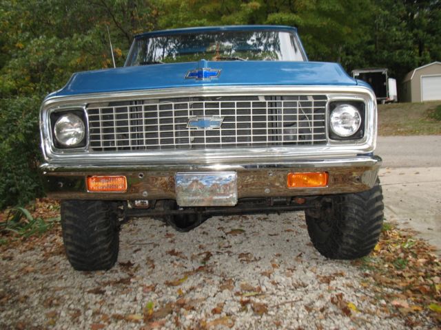 1971 Blue Chevrolet C-10 stepside