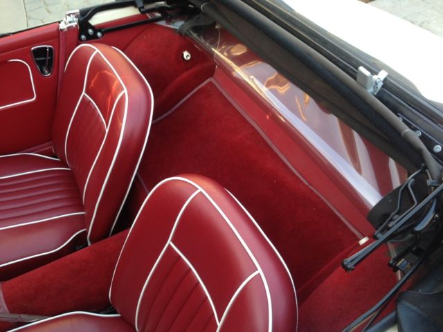 1967 english White Austin Healey Sprite Convertible