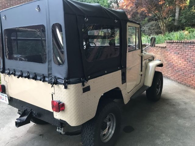 1972 Tan Toyota FJ Cruiser