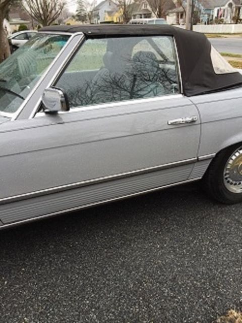 1983 silver/gray Mercedes-Benz SL-Class Convertible