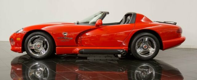 1994 Red Dodge Viper Roadster
