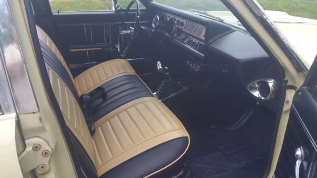 1967 Yellow & Wood Grain Oldsmobile Vista Cruiser Station Wagon