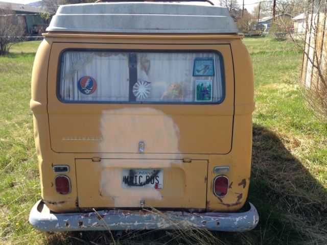 1971 Orange Volkswagen Bus/Vanagon