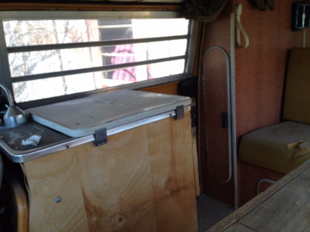 1971 Orange Volkswagen Bus/Vanagon