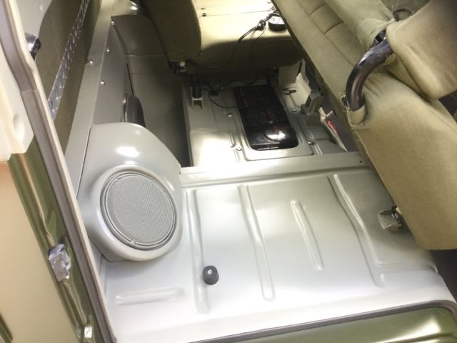 1964 Geen and gray Volkswagen Bus/Vanagon Pickup