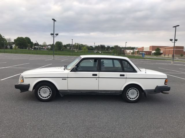1993 Volvo 240 Sedan